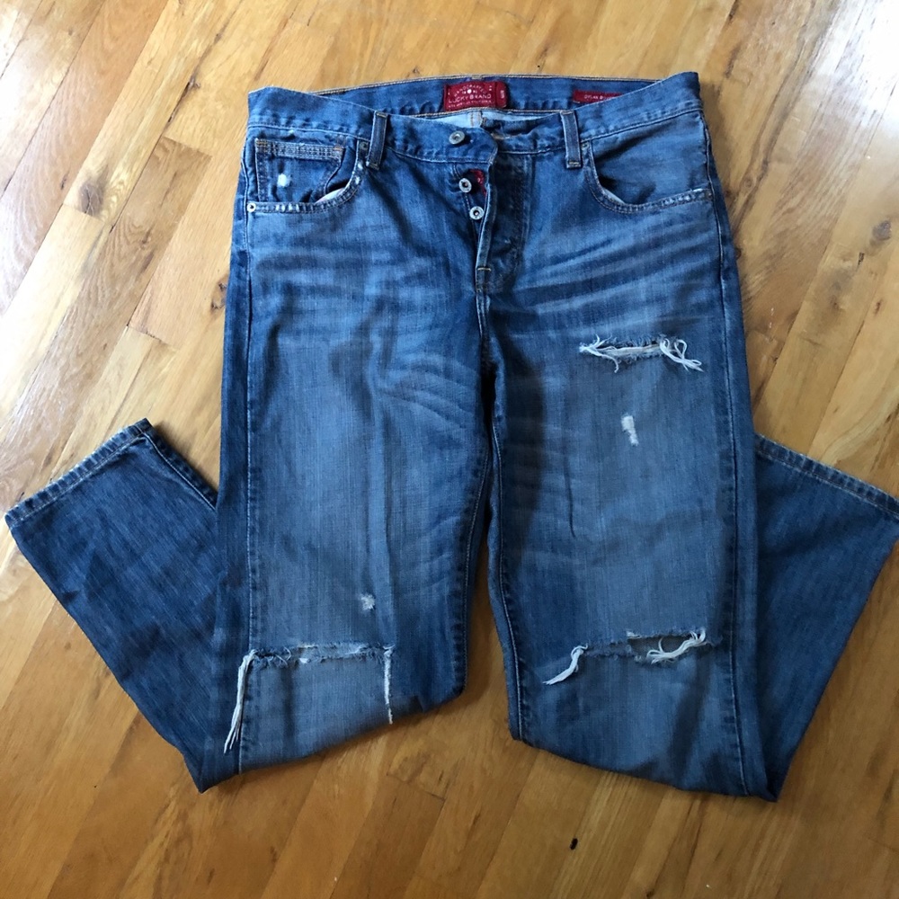 Lucky brand woman’s  size 6 boyfriend jeans